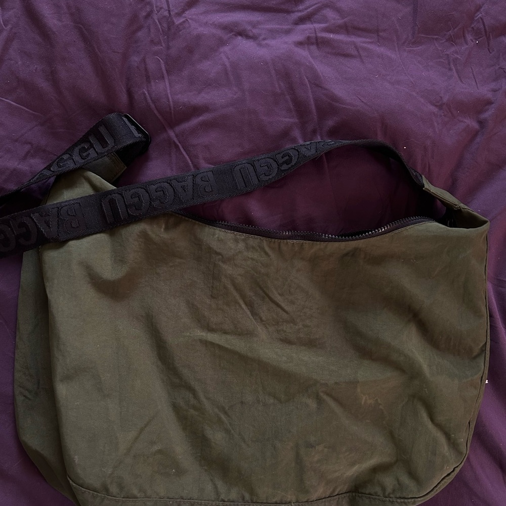 BAGGU Olive Crossbody Bag with Black Strap